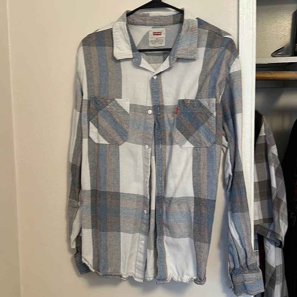 Levi’s long sleeve flannel